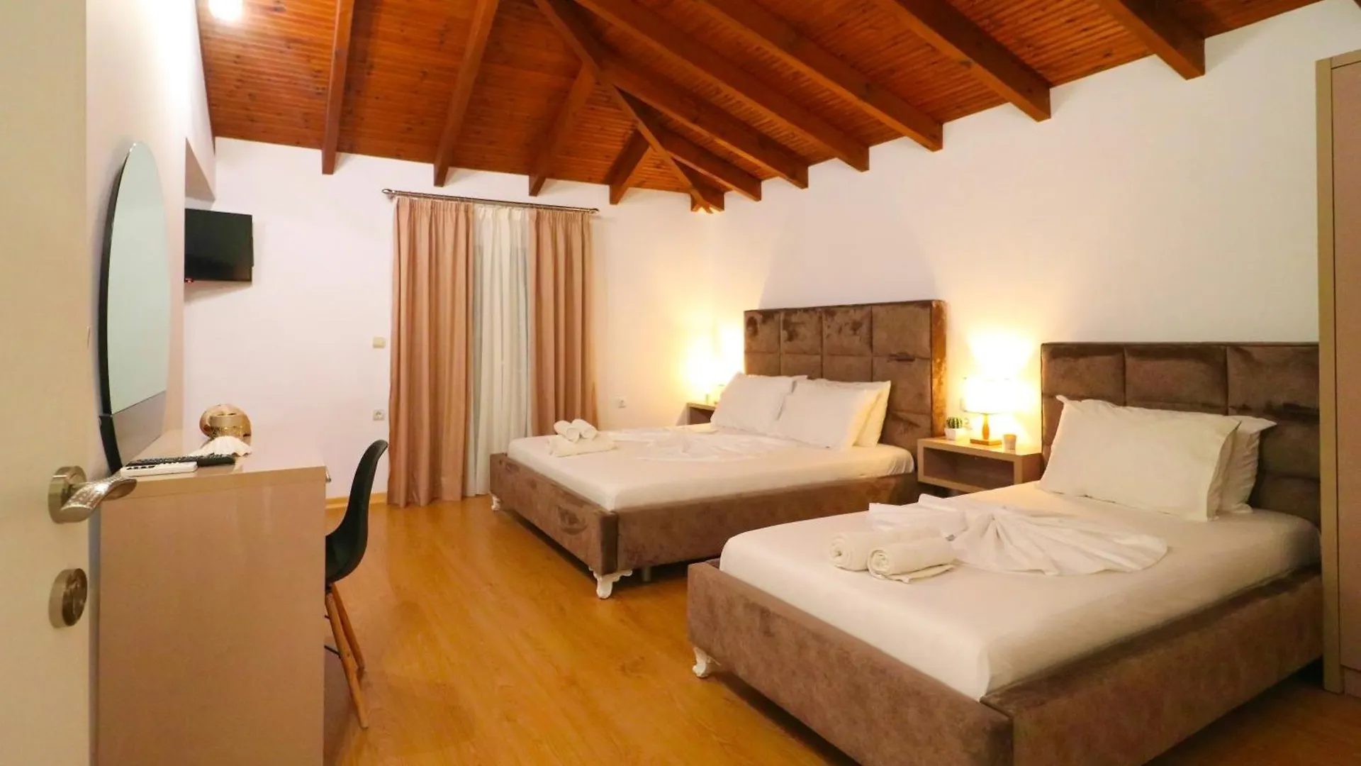 Lido Apartments Himarë
