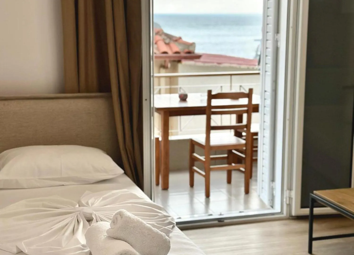 Lido Apartments Himare