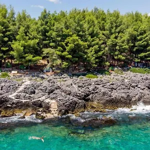 Apartment Life On, Himare