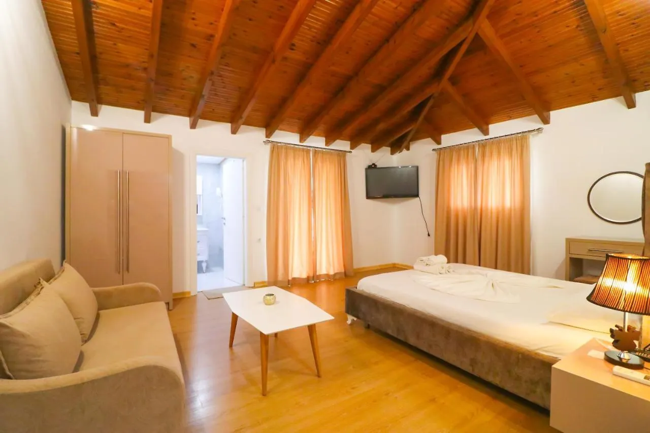 Lido Apartments Himare