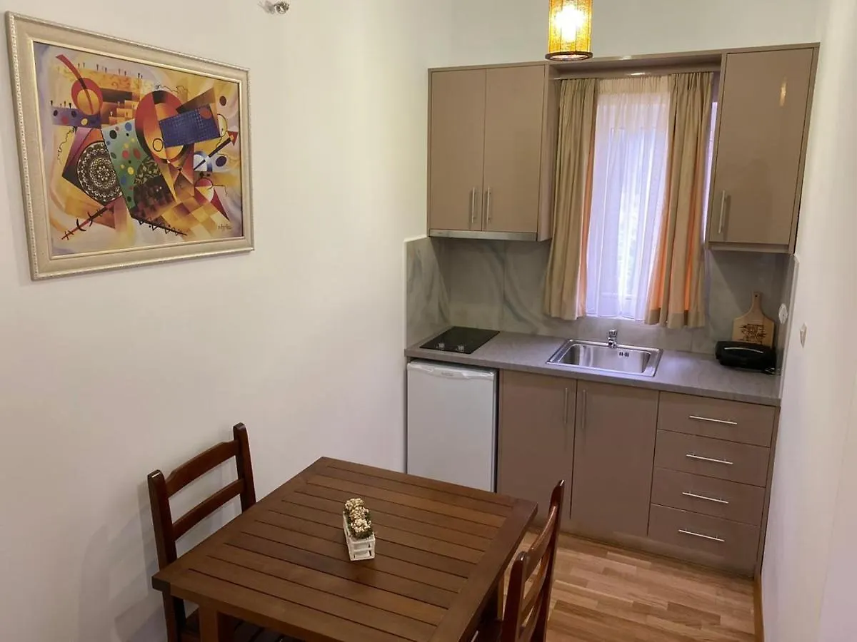 Lido Apartments Himare