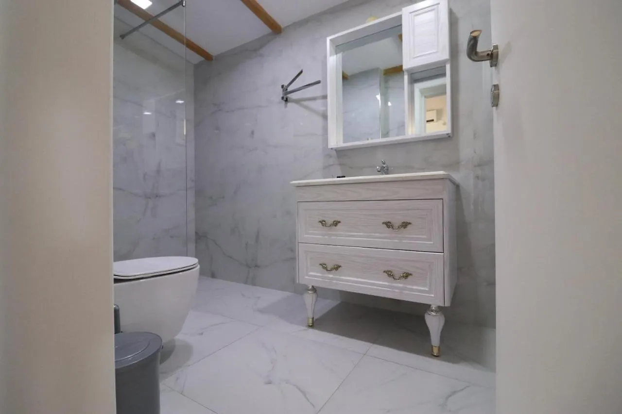 Lido Apartments Himare